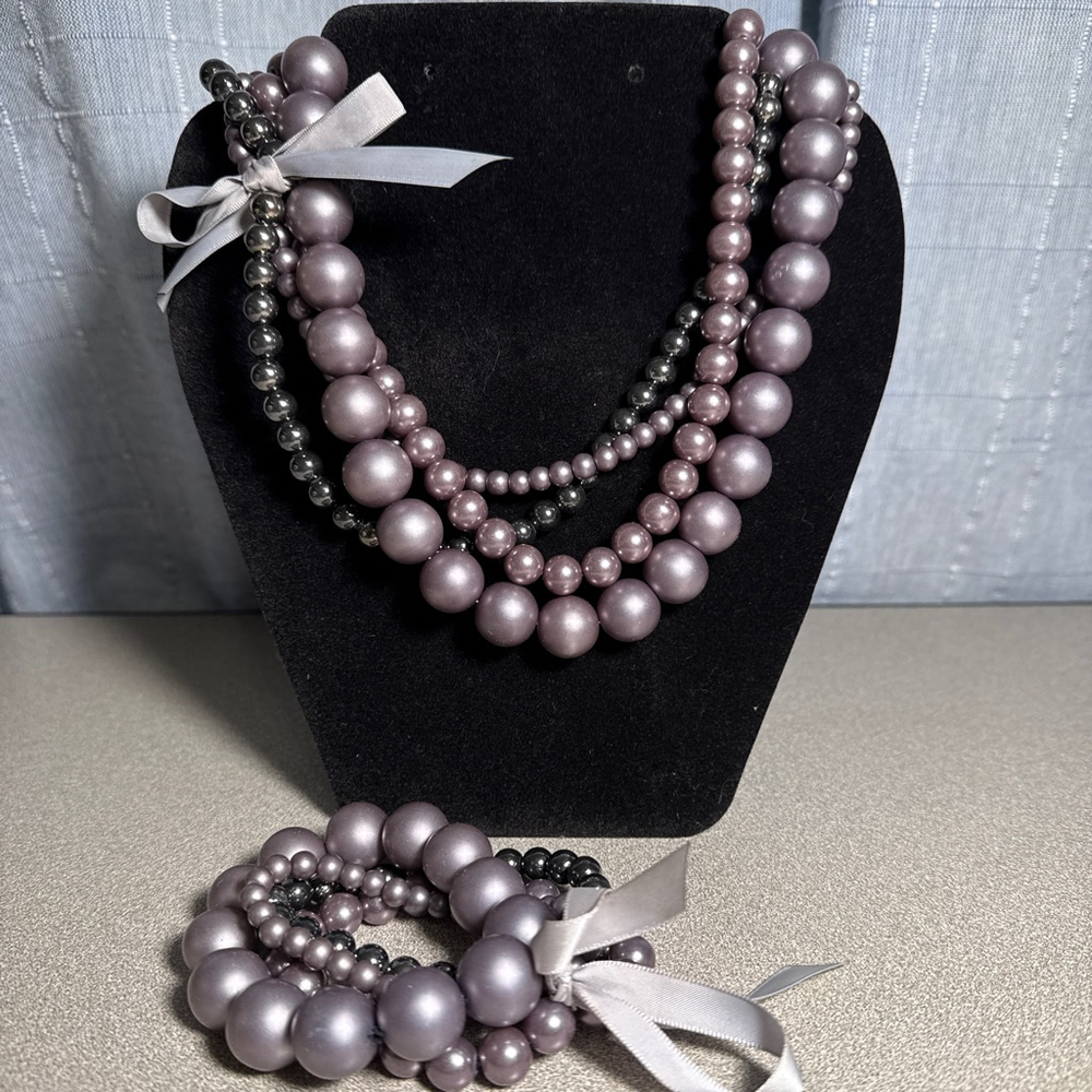 Multi Strand Brushed Silver Tone Necklace and Bracelet Set (M1)